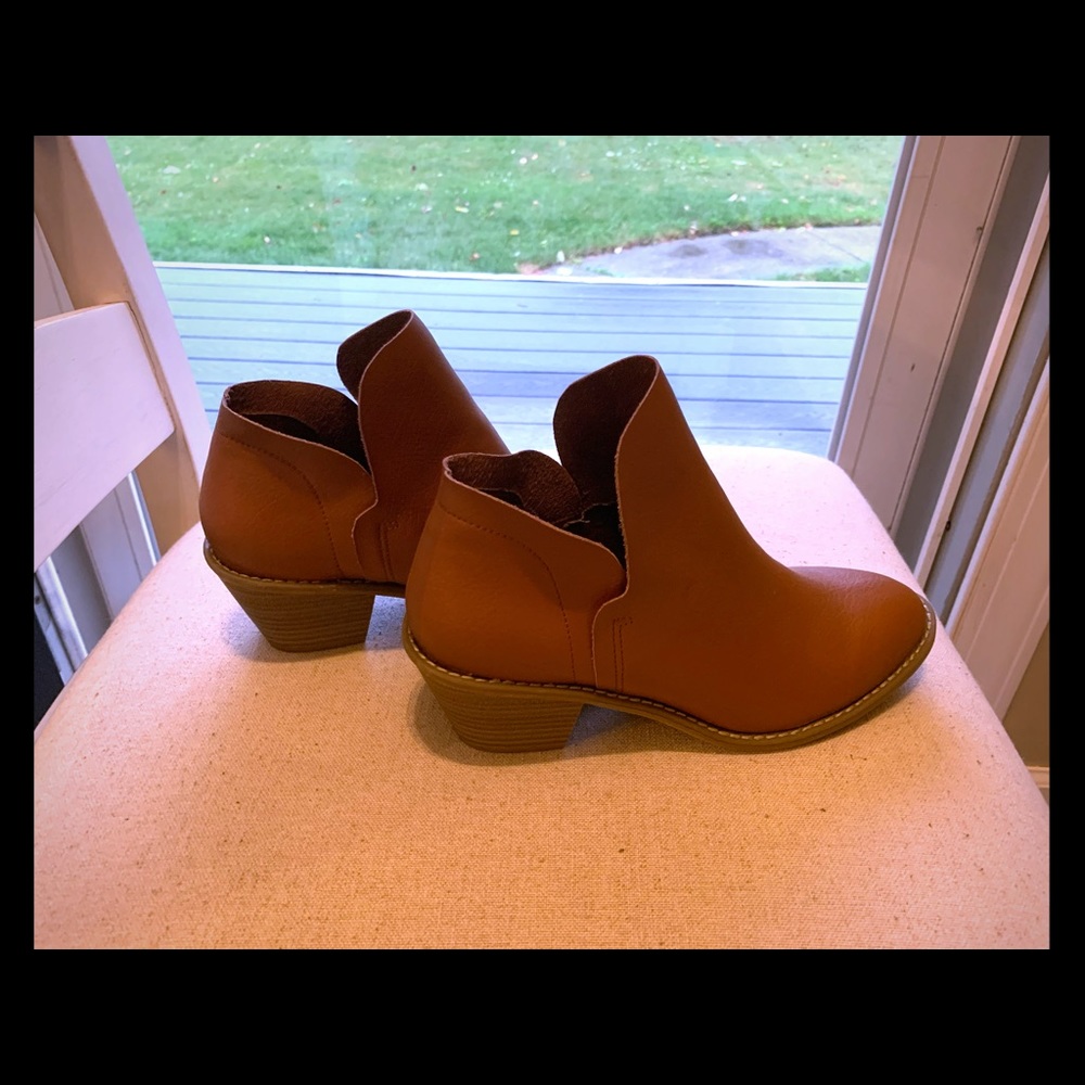 Universal Thread Booties